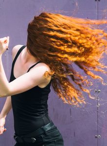 Jannica-Honey-red-hair-motion